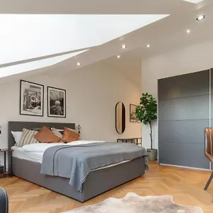 Stylish Apartments, 3 Min To U1 Reumannplatz, 2 Stations To Hauptbahnhof Апартаменты