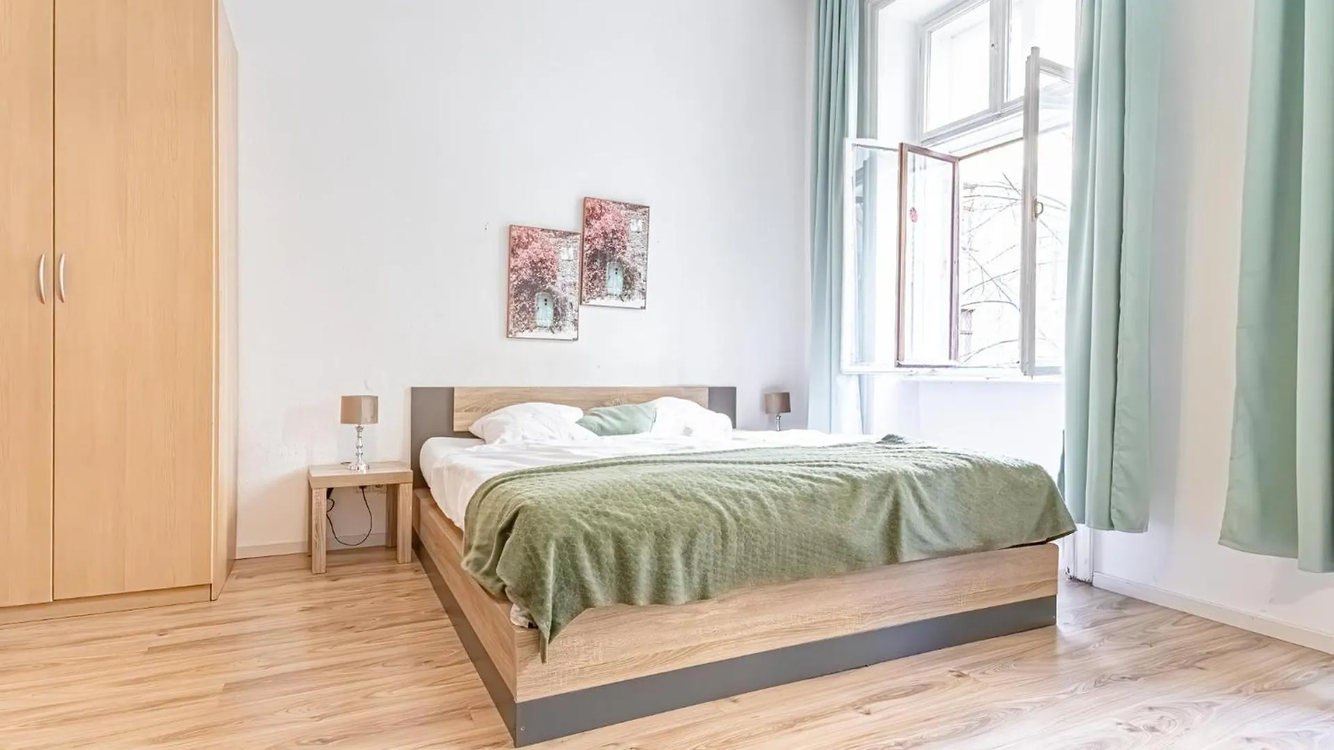 Neighboring 2Br Apts Ideal For 8 People Вена