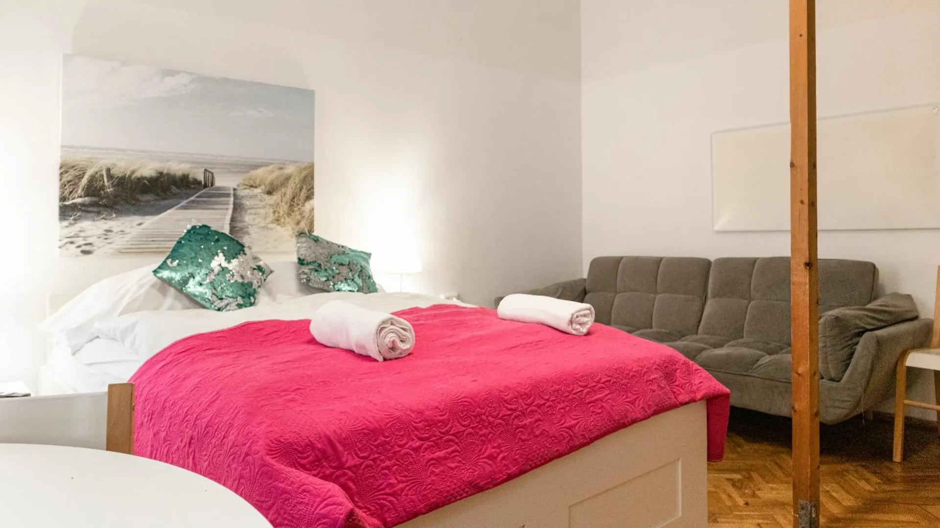 Апартаменты Neighboring 2Br Apts Ideal For 8 People Вена