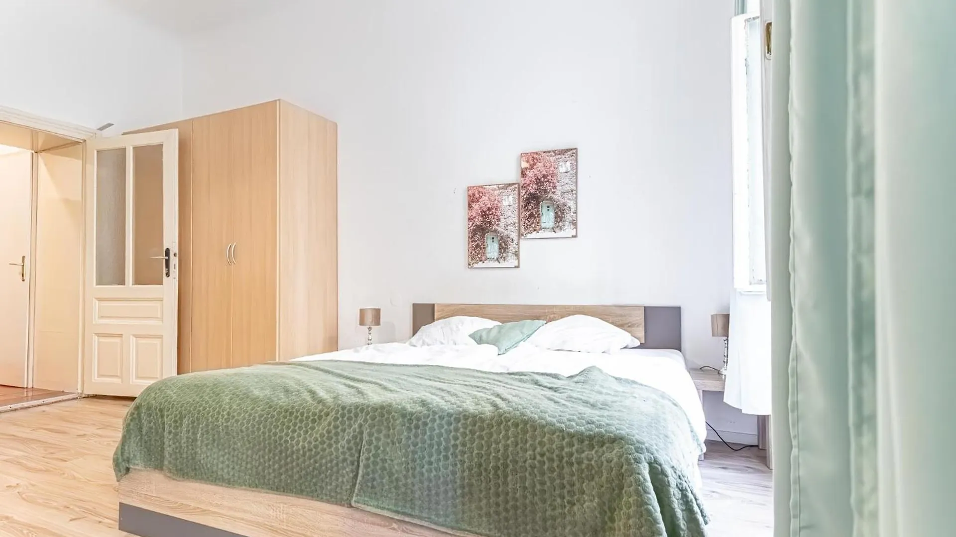 Neighboring 2Br Apts Ideal For 8 People فيينا النمسا